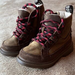 UGG Robley Boots with Red Accents Toddler Size 8